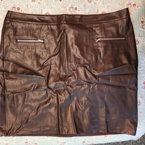 Elegant Brown Leather Skirt